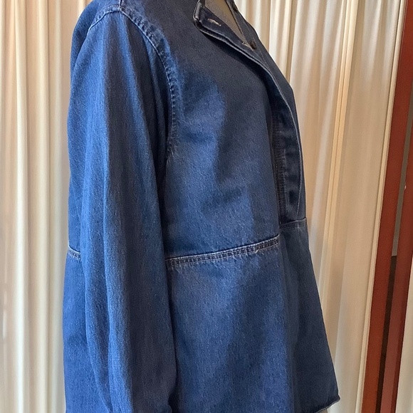 H&M Women’s Pullover Blue Denim Top Side Slits Size Medium - Picture 5 of 9